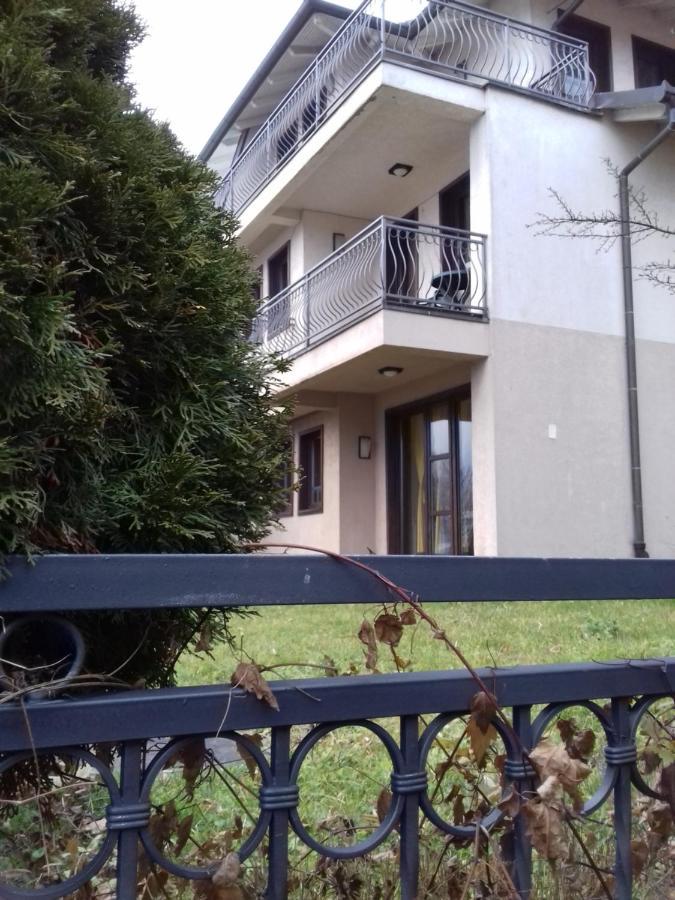Green Oaza Apartment ฟอยนิซา ภายนอก รูปภาพ
