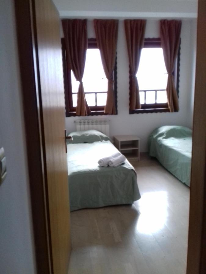 Green Oaza Apartment ฟอยนิซา ภายนอก รูปภาพ
