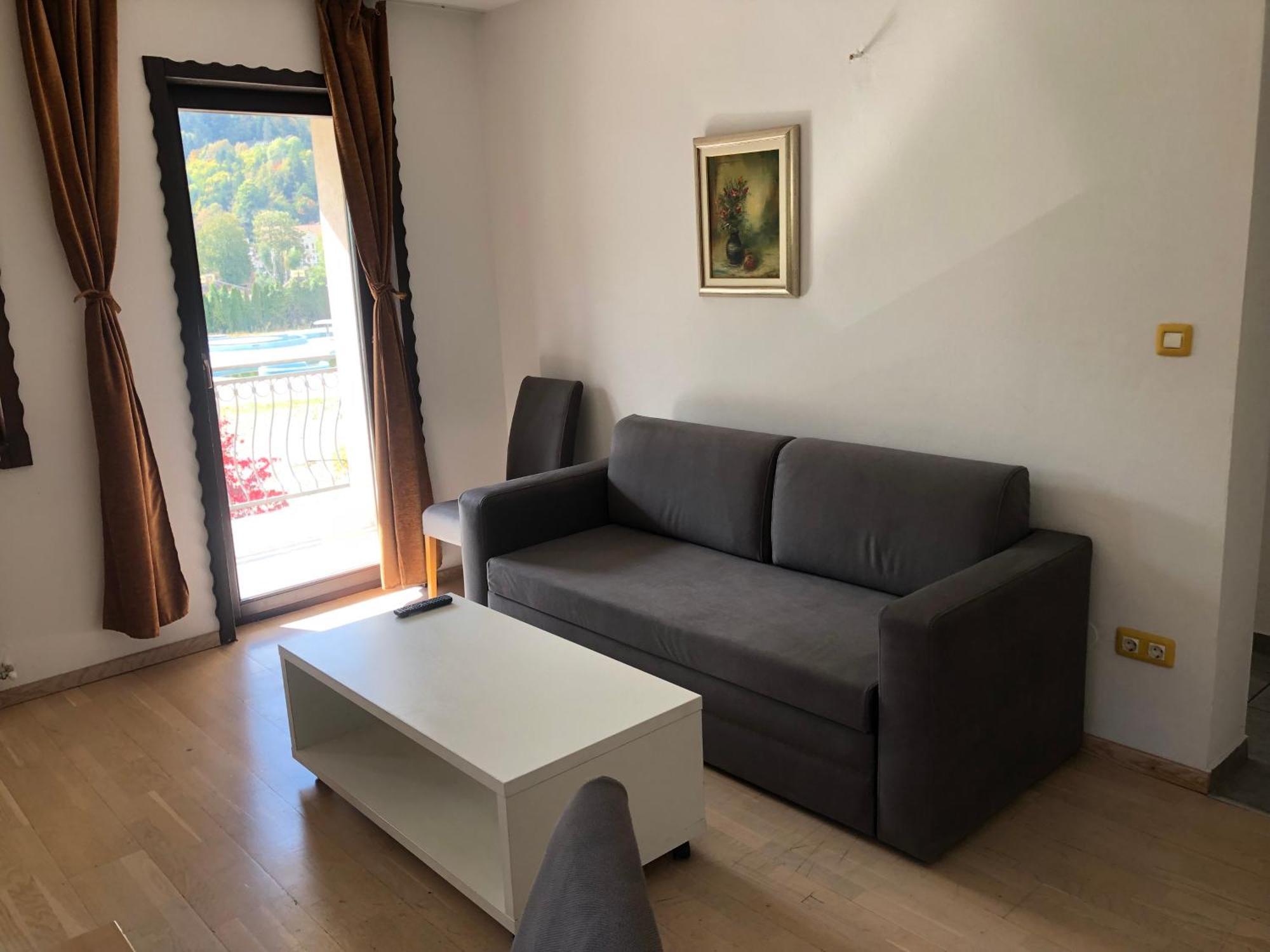 Green Oaza Apartment ฟอยนิซา ภายนอก รูปภาพ
