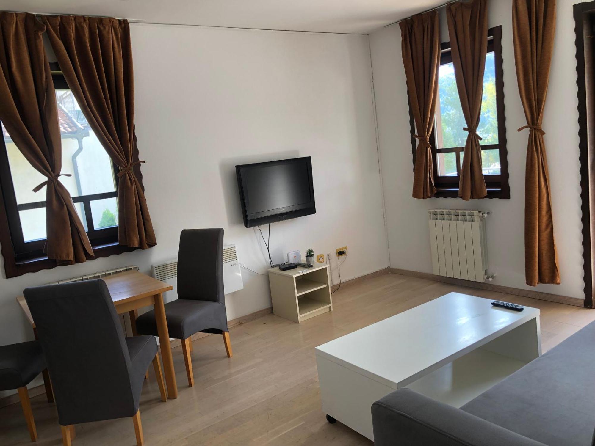 Green Oaza Apartment ฟอยนิซา ภายนอก รูปภาพ