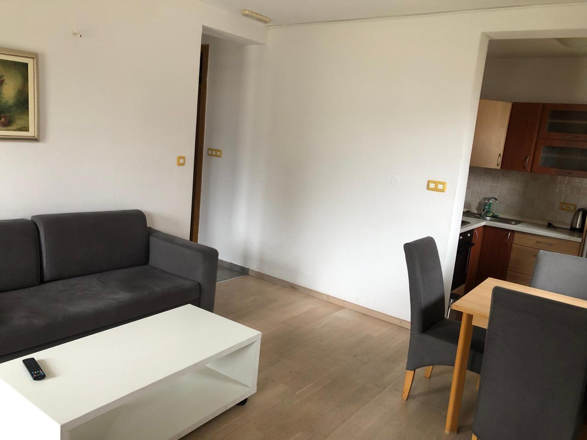 Green Oaza Apartment ฟอยนิซา ภายนอก รูปภาพ